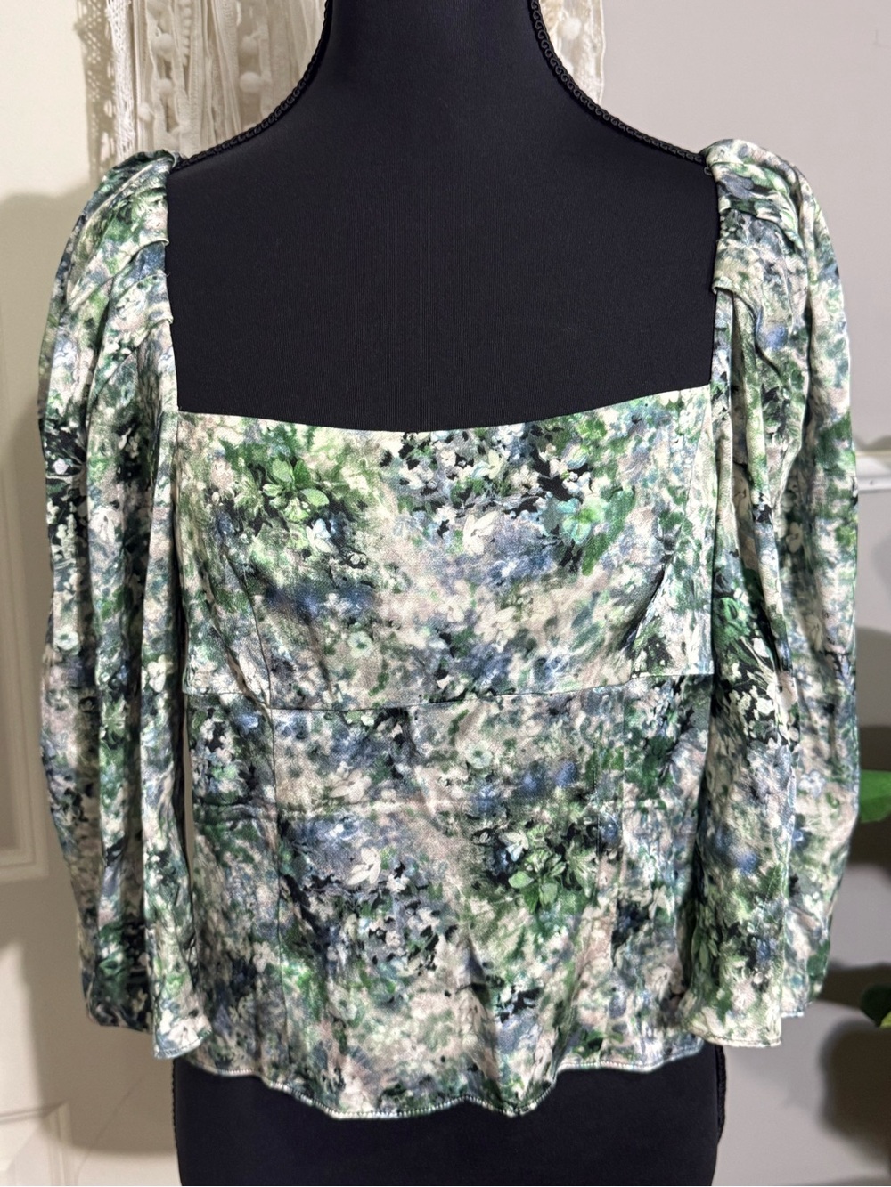 Vince Floral Square-Neck Blouse in Green, Blue and White size 2